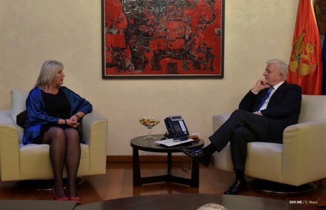 Saradnjom Vlade i Opštine Tivat riješiti najvažnija pitanja