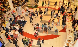 Treći Kutak želja otvorio srca za djecu iz Nikšića, prikupljeno preko 1 000eura