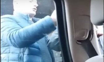 Odbornik DPS-a Mojkovac vrijeđao i udarao Lekovića (VIDEO)