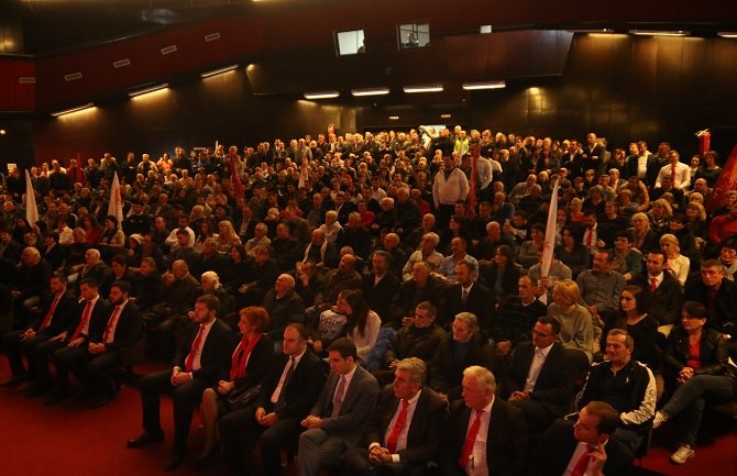 Bečić poručio da moraju pobijediti trgovce nacionalnim i vjerskim osjećanjima