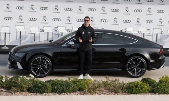 Prinovili se: Audi poklonio igračima Reala najnovije modele automobila (FOTO)(VIDEO)