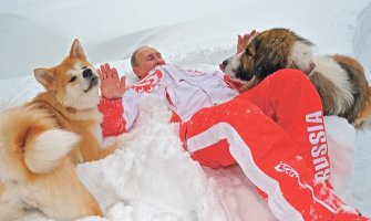 Zbog OVOGA Putin ostavlja žene bez daha (VIDEO)