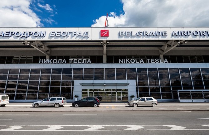 Aerodrom Nikola Tesla više od sat vremena bio blokiran