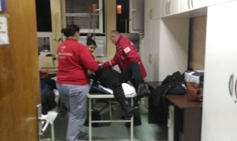 Cetinje: Aktivisti DPS-a suzavcem napali kandidate za odbornika URA?