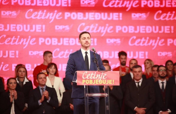Bogdanović proglasio pobjedu DPS-a na Cetinju, u Mojkovcu slavlje(FOTO)