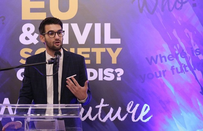 Mušović : Stanje u medijima i reforma javne uprave u fokusu EU-CG odbora