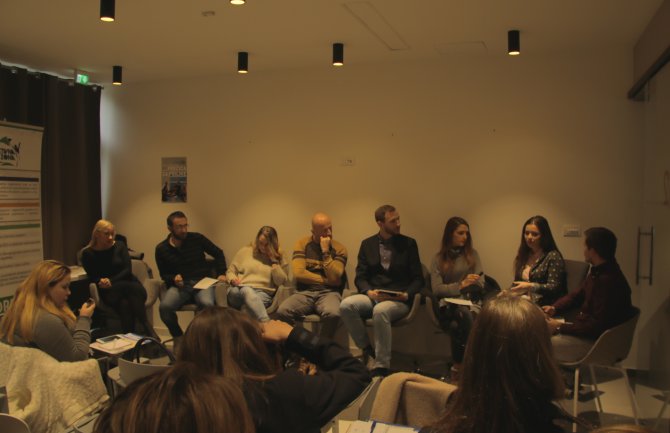 Mladi i mediji loše komuniciraju 