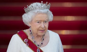 Kraljica Elizabeta odbila nagradu za stare: 