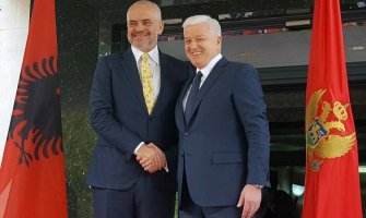 Vlada Crne Gore pomoći će albanskom narodu i Vladi