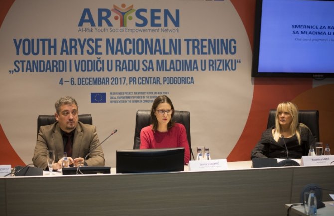 Unaprijediti socijalne usluge u cilju bolje zaposlenosti mladih