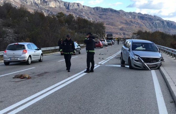 Bogetići: U udesu povrijeđene četiri osobe