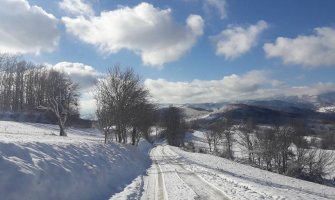 Danas bez padavina, vozačima se savjetuje oprez zbog poledice