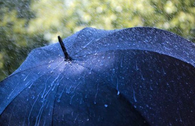 Danas kiša, pljuskovi i grmljavina, prestanak tokom noći