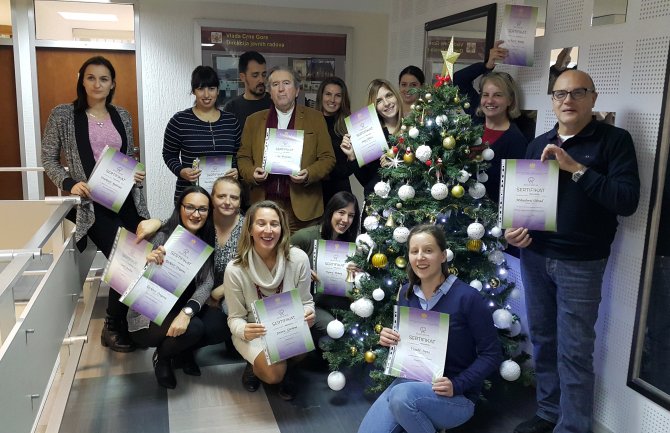 Učili engleski: Državnim službenicima dodijeljene diplome