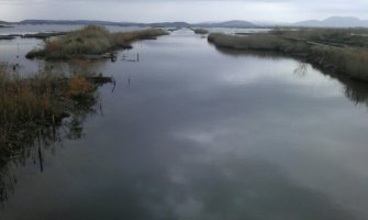 Pumpe intenzivno ispumpavaju vodu iz solanskih bazena