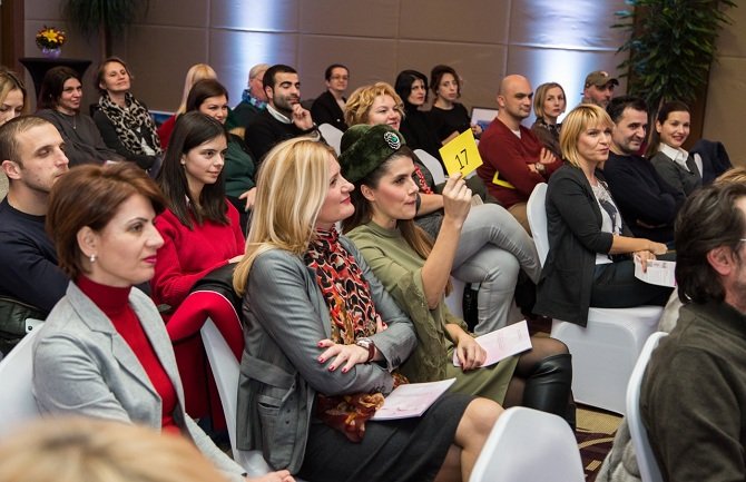 DPS učestvovao na humanitarnoj aukciji slika