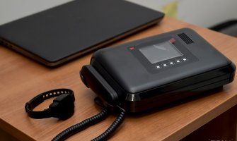 Ovo je oprema za elektronsko praćenje izvršenja kazne kućnog zatvora