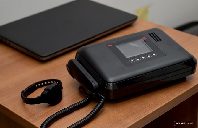 Ovo je oprema za elektronsko praćenje izvršenja kazne kućnog zatvora