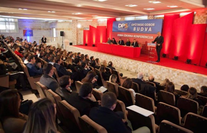 Đukanović: Nadomak smo dobre terapije za ozdravljenje naše politike u Budvi