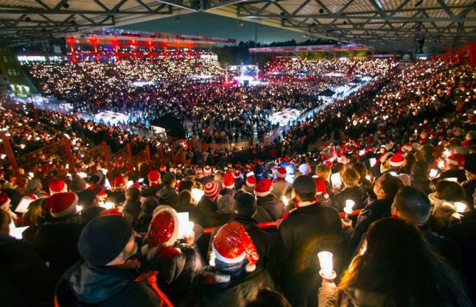 30 hiljada kao jedan: Navijački njemačkog drugoligaša oduševili svijet (VIDEO)