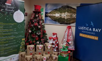 Novogodišnja bajka za djecu održana u Kotoru (FOTO)