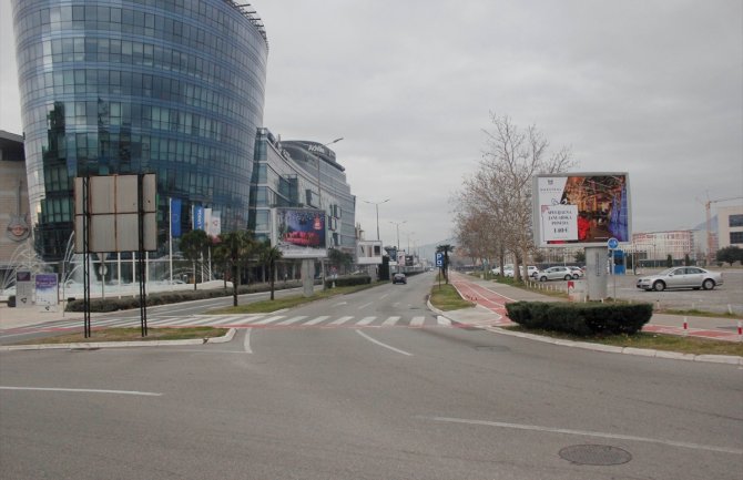 Prazne ulice Podgorice prvog dana 2018. godine(FOTO)