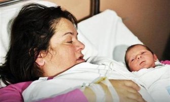 Dodik darovao zlatnik prvorođenoj bebi u 2018.