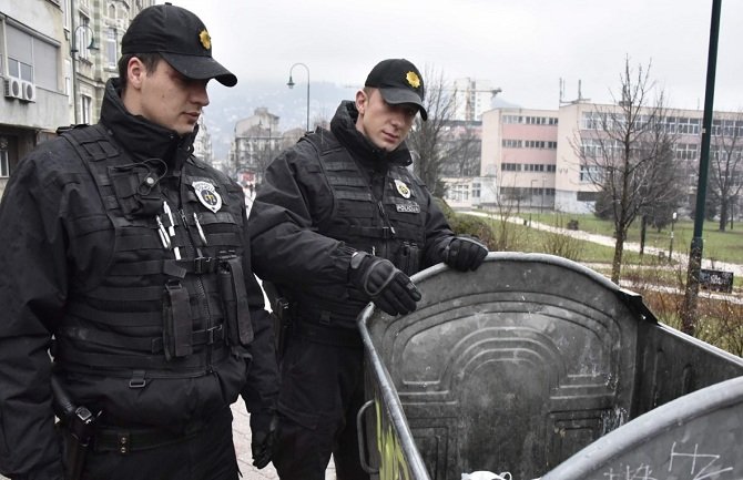 Policajci o noći kada su spasili bebu: Hrabra mrvica nije plakala