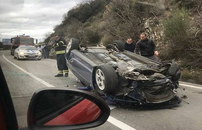 Automobil završio na krovu, vozač izgubio kontrolu 