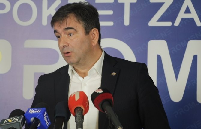 Medojević se izjasnio da bi funkciju ministara odbrane, Radulović nauke