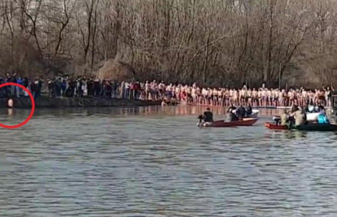 Učesnik varao u trci za Časni krst, šunjao se uz obalu pa stigao prvi(VIDEO)