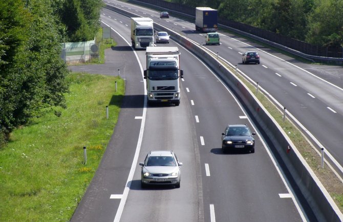 Ukraden kamion sa 34.000 litara eksplozivne hemikalije, Evropa u pripravnosti