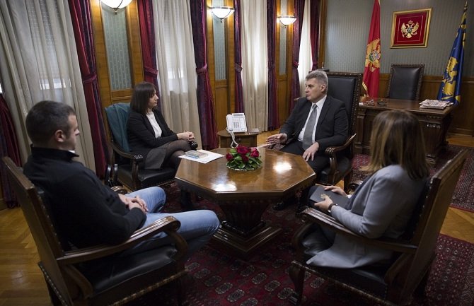 Brajović sa Sindikatom o podršci zaposlenima u medijima