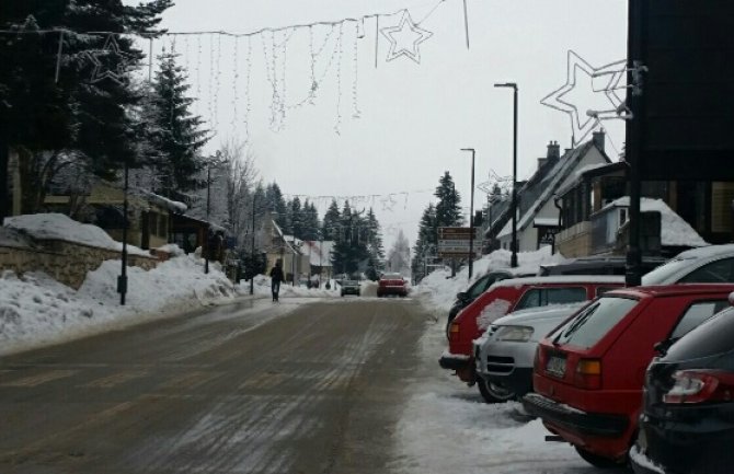 Šarlatani hvalisavci