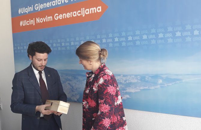 URA: Amasadorka Velike Britanije Alison Kemp posjetila ulcinjski pokret URA