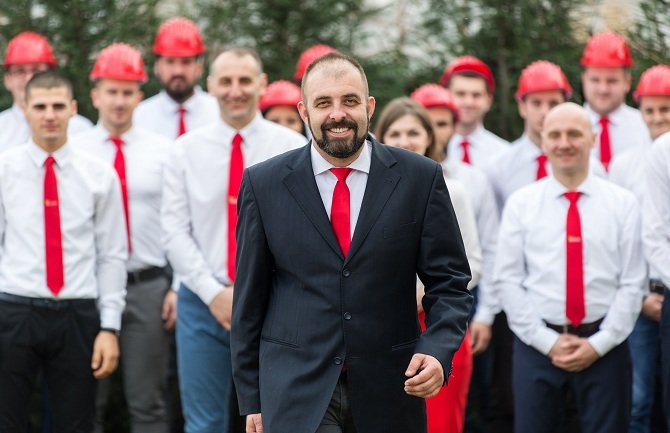 Demokrate. SD u školama u Beranama vrši politički pritisak