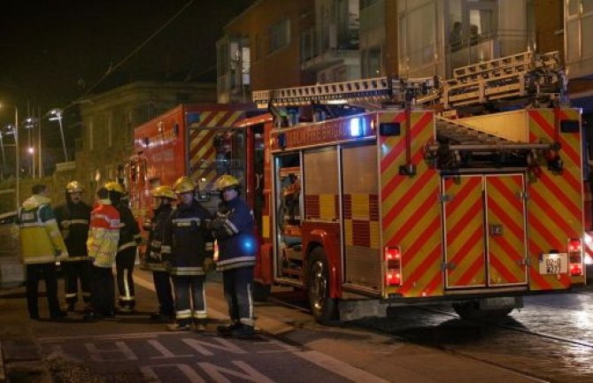 Veliki požar u stambenom kompleksu u Dablinu