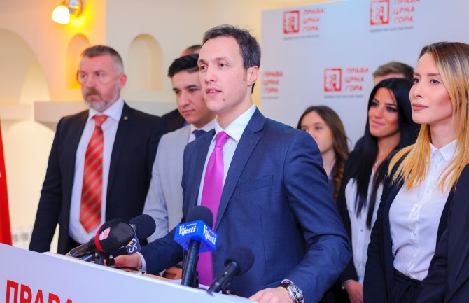 Ruske agencije o formiranju Prave Crne Gore: Milačić predstavnik nove generacije lidera crnogorske opozicije