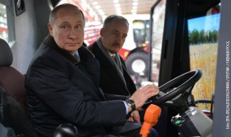 Putin: Mogu da vozim kombajn ako ne budem predsjednik (VIDEO)