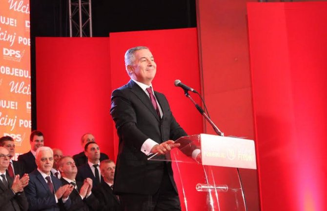 Đukanović u Ulcinju: Vizija DPSa - kvalitet života svakog građanina CG