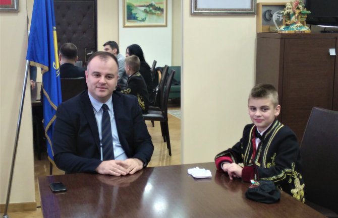 Mali admiral Bokeljske mornarice Novljanin Luka Kovačević na prijemu kod Katića