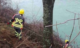 Još uvijek nije pronađen vozač  automobila koji je sletio u Moraču