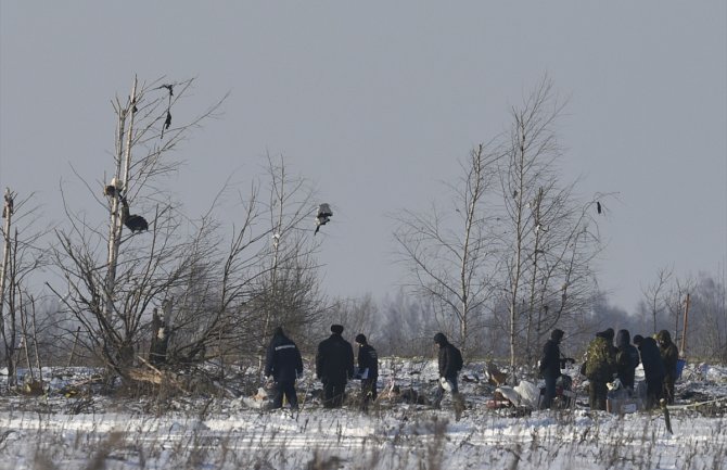 Ruski avion eksplodirao prilikom udara u zemlju (Foto)