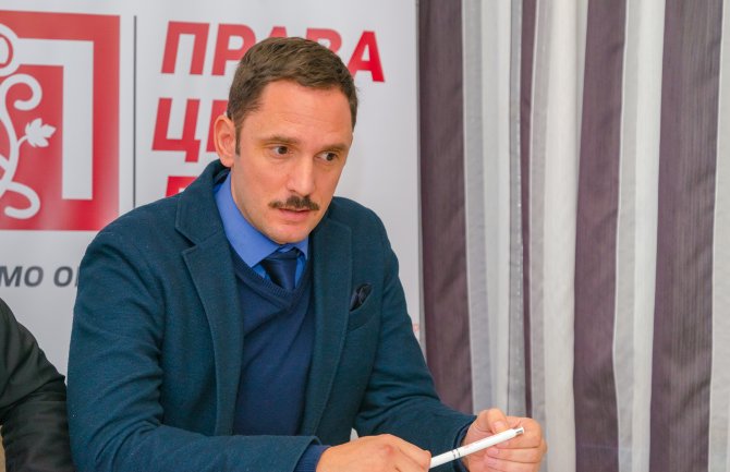 Čarmak: Opozicija još jednom razočarala