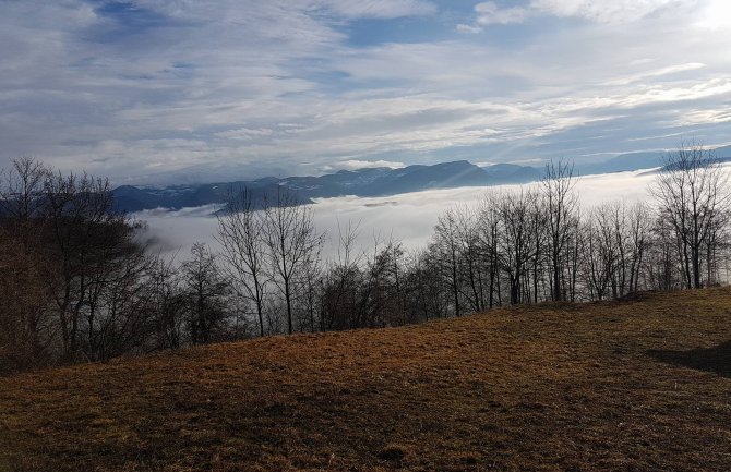 Danas oblačno, slabe padavine
