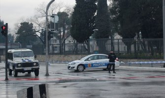 Podgorica: Bacio bombu na američku ambasadu, pa se raznio(FOTO)