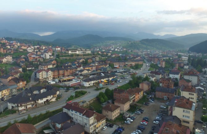 Husović i DPS pritiscima raseljavaju Rožajce, godišnje odseli nekoliko hiljada ljudi 