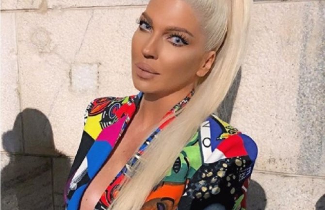 Jelena Karleuša ispratila modnu reviju u Milanu (FOTO i VIDEO)