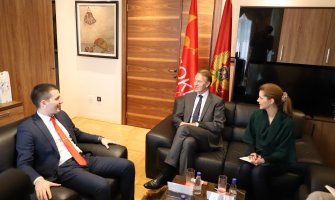 Sastanak Bečić-Orav: DPS ne može uvesti Crnu Goru u EU