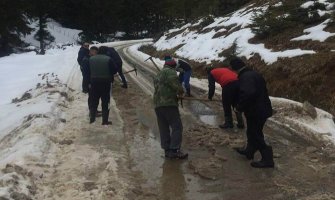 URA Rožaje: Seoski putevi zavijani, građani da tuže Opštinu zbog materijalne štete